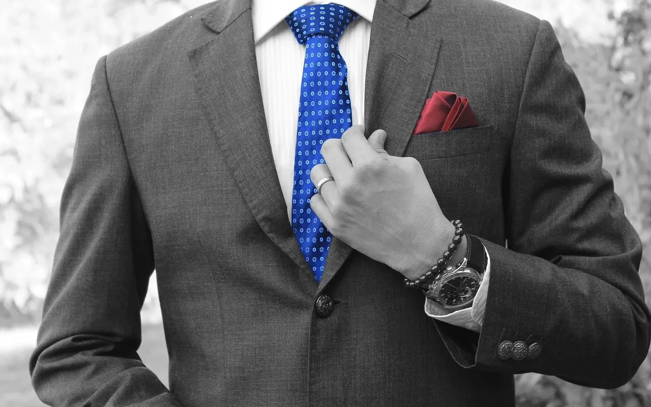 businessman-gf39f1c1bb_1280