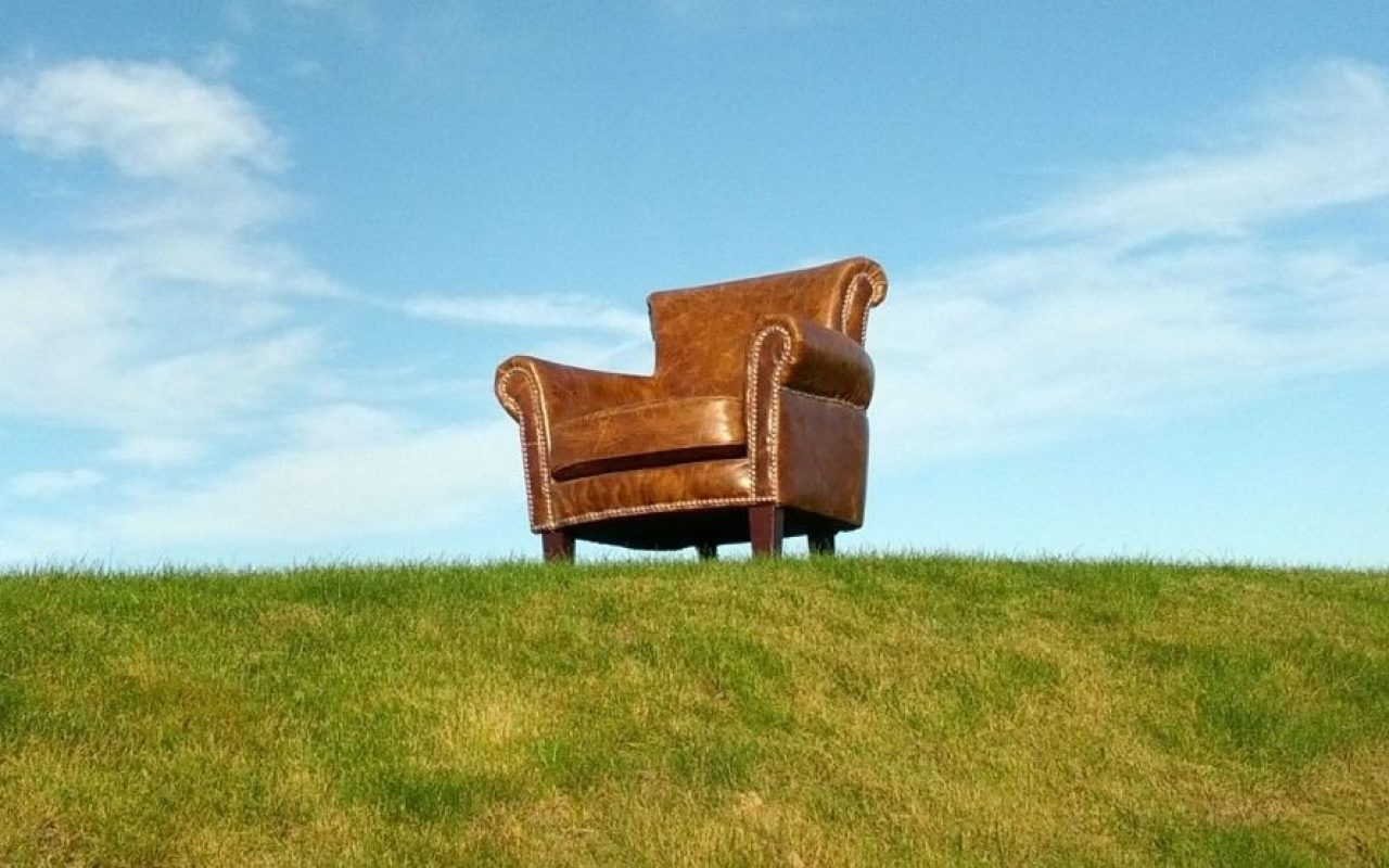 chair-armchair-hill-outdoor_1600x1200