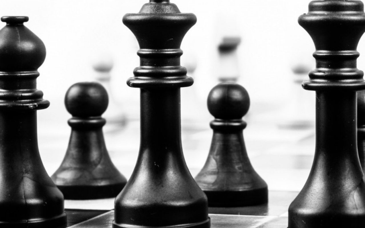 chess-strategy-chess-board-leadership-game-pawn_1600x1059
