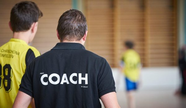 coach-g9605f8be3_1280