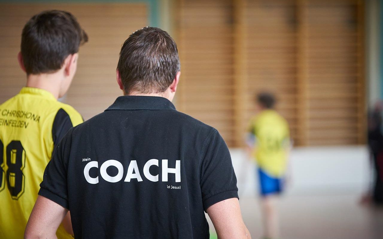 coach-g9605f8be3_1280