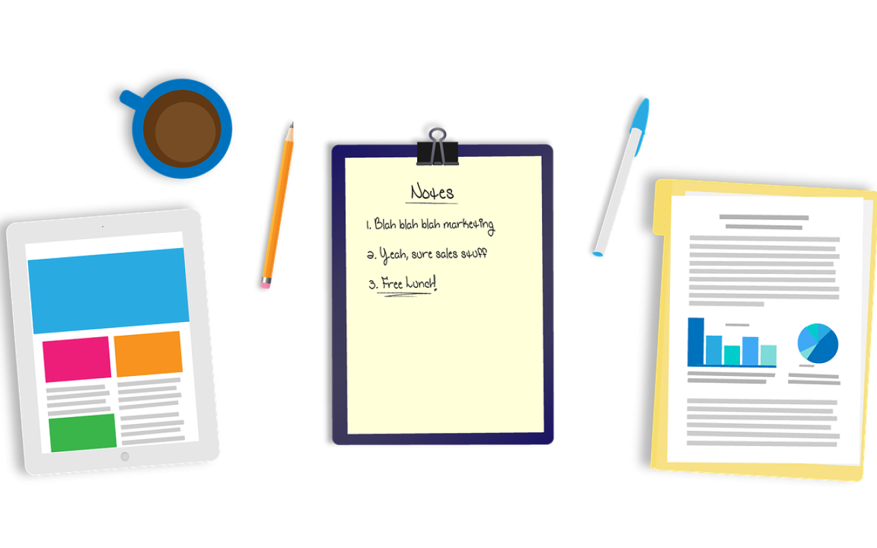 desk-g393c604e1_1280