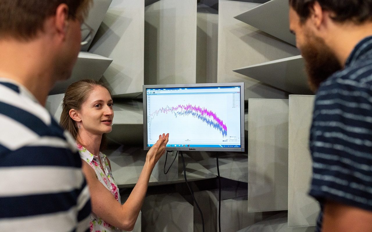 engineer-4927728_1280