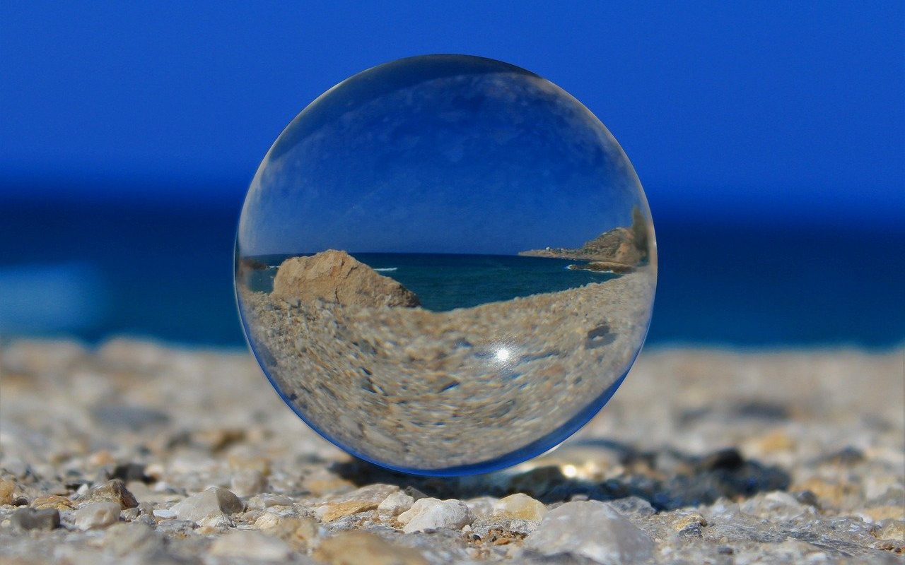 glass-sphere-4970079_1280