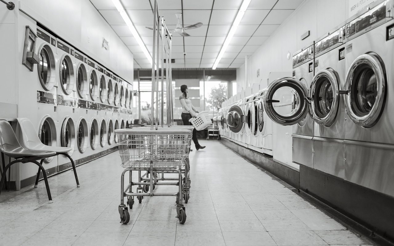 laundry-saloon-g5db689824_1280