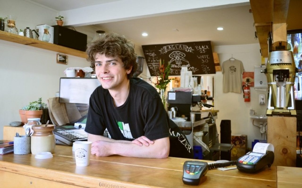 man-person-happy-waiter-worker-job-employee_800x452