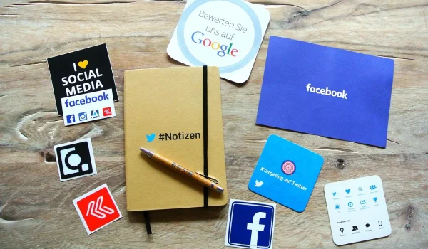 socialmedia-g7f0353689_1280