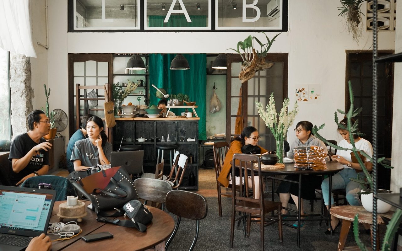 uh_yeah_20101995-space-4660847_1920