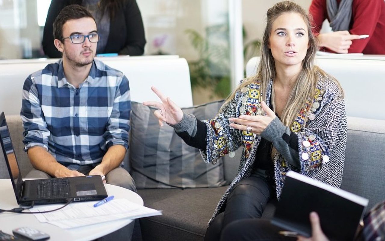 workplace-1245776_1280_pixabay