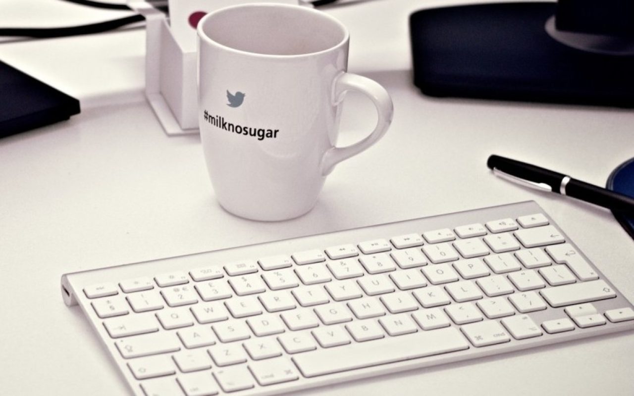 workstation-home-office-computer-coffee-mug-cup_1600x1079